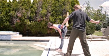 Real Strappings – RM/HD – Lauren: Strapped by the Pool | January 09, 2019
